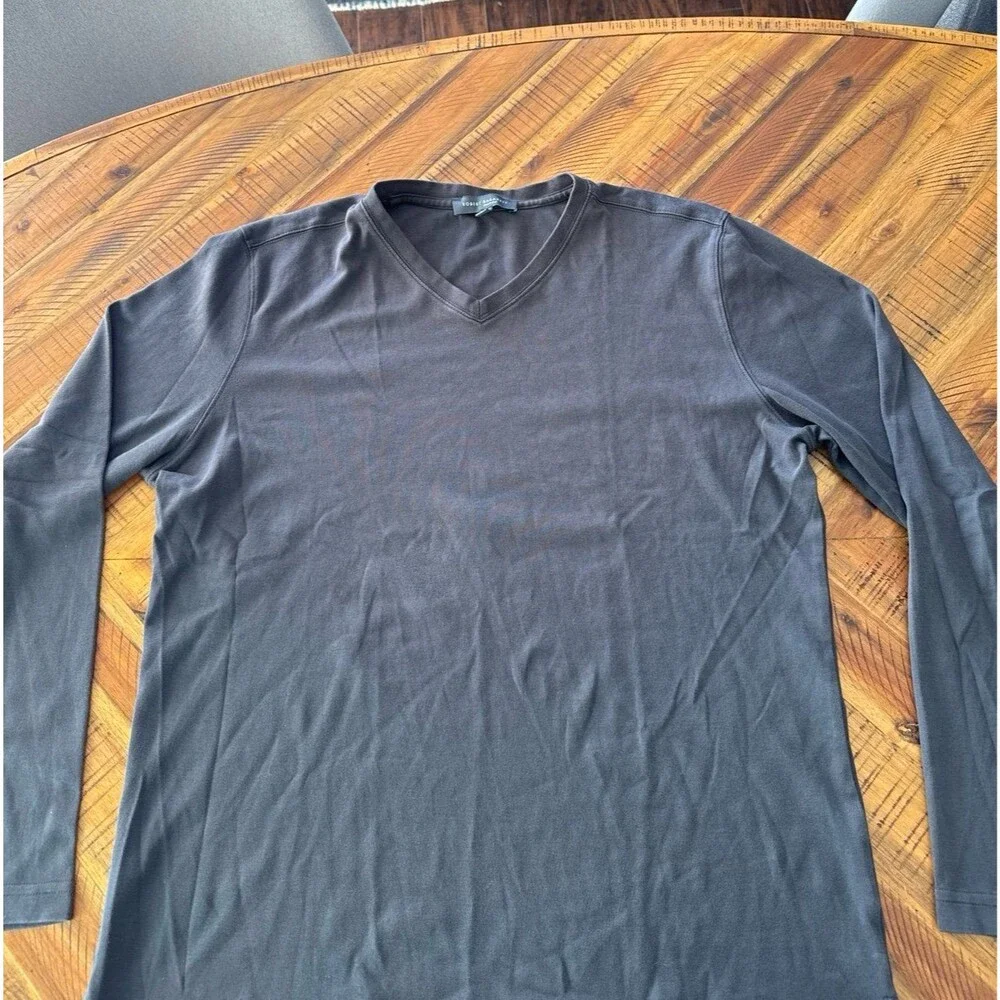 Robert Barakett Men’s Large Long Sleeve V-Neck T-Shirt Charcoal Gray Luxury Soft